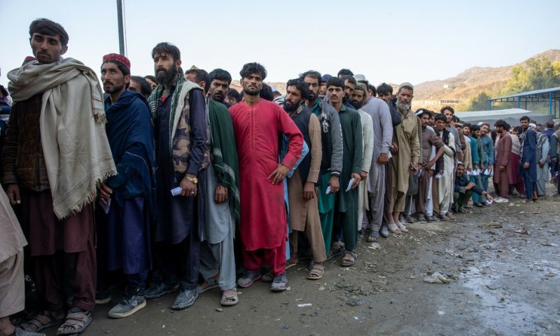 Pakistan Orders Immediate Arrest of Undocumented Afghan Nationals from July 10