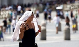 Europe Sweats Through New Heatwave, With Worse to Come