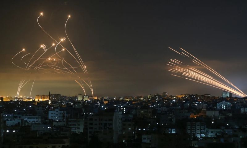 Iran Fires Missiles at Israel After After Israelis Attacks on Beirut
