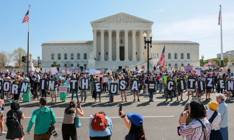 US Supreme Court Rejects Trump Bid to Restrict Birthright Citizenship