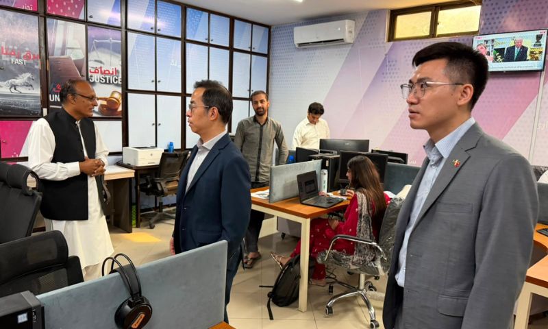Pakistani People are Friendly, Full of Hospitality: Chinese Envoy