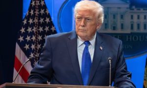 US Readies New Tariffs as Trump's 10% Global Levy to Expire