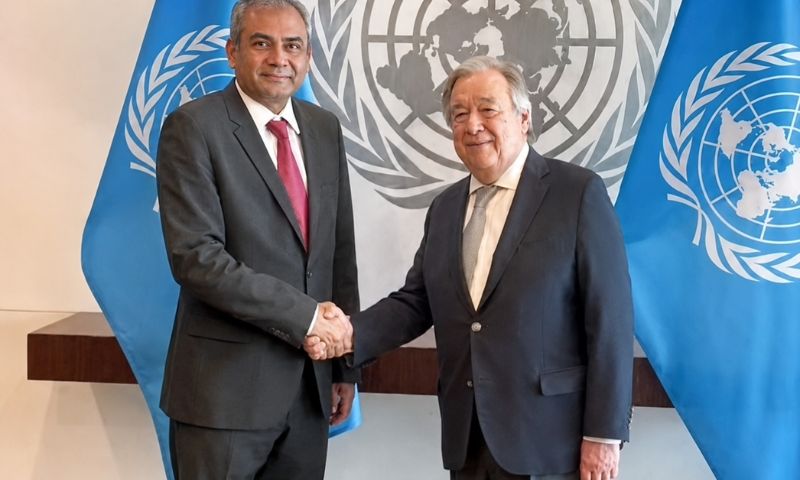 Pakistan 1 1