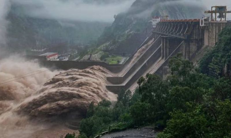 Pakistan Weather Department Forecasts Nationwide Rainfall, Warns of Flooding