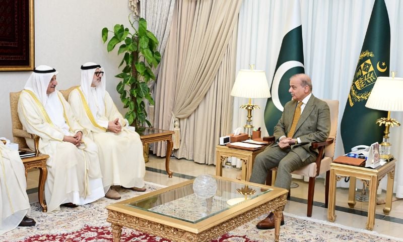 Pakistan Reaffirms Support for Kuwait amid Attacks