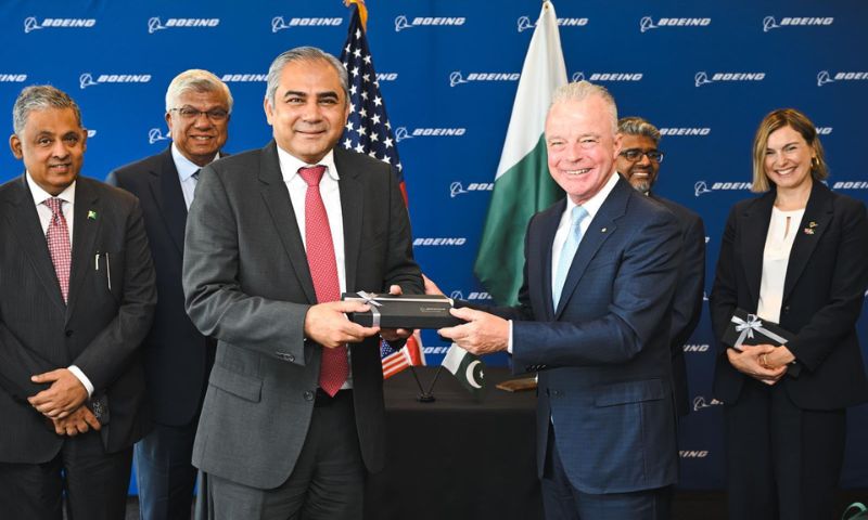Pakistan, Boeing Discuss Pakistan International Airlines Fleet Expansion Plan