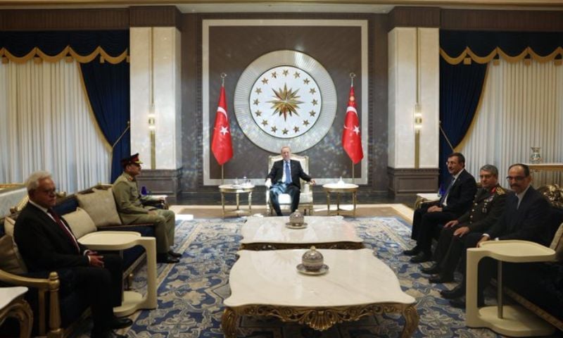 Pakistan's Chief of Defence Forces Meets Turkish President Erdogan in Ankara