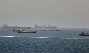 Oil Prices Fall as Strait of Hormuz Traffic Recovers After Progress in US-Iran Talks