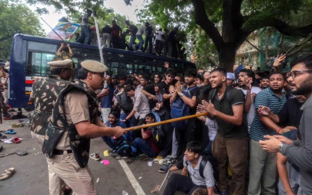 85ac0ee7 1e15 4b71 ac46 dfe1c2bb7620 India police