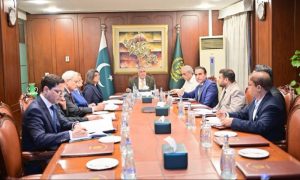 Pakistan Intensifies Efforts for Safe Release of 10 Hostages Held by Somali Pirates