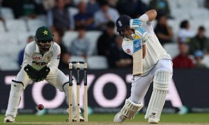 England Reach 112-2 After Pakistan Bowled Out for 171 at Headingley Test