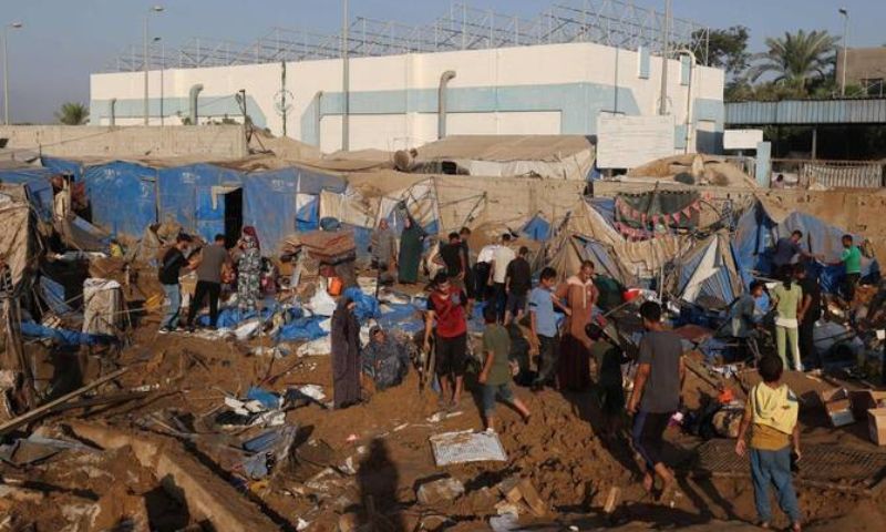 Israeli Strikes Kill Four in Gaza, Hit Medical Supply Warehouses in Hospital
