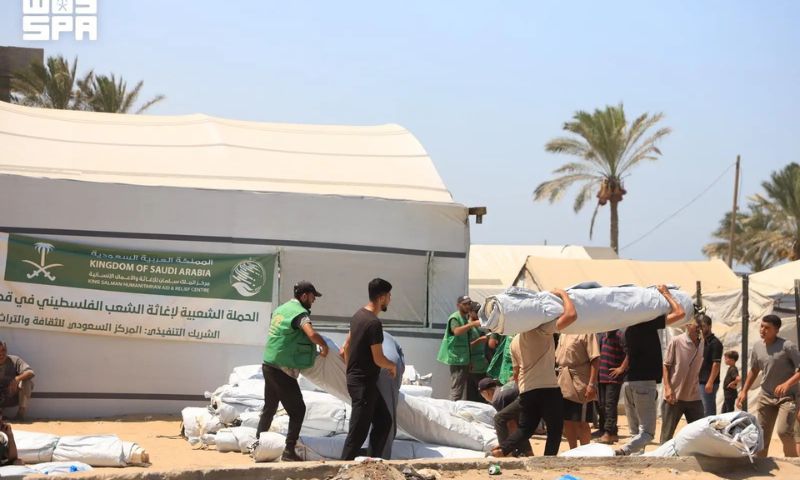 Saudi Aid Agency Distributes Relief Aid to Affected Families in Gaza Strip