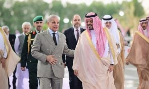 Pakistan Prime Minister Arrives in Saudi Arabia to Meet Crown Prince