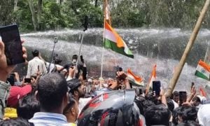 Indian Police Fire Tear Gas, Use Batons Against Youth Protesters in Jharkhand