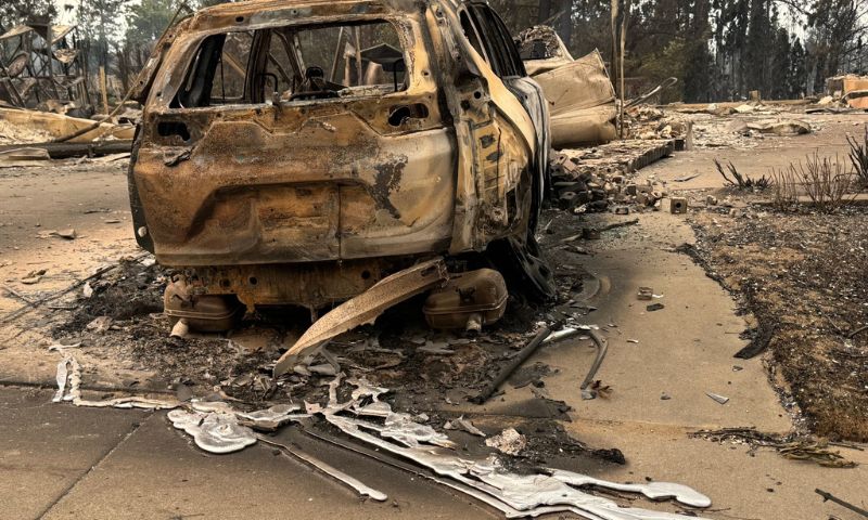 Wildfires Burn Hundreds of Homes in US Northwest City of Spokane