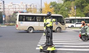 china robot canva