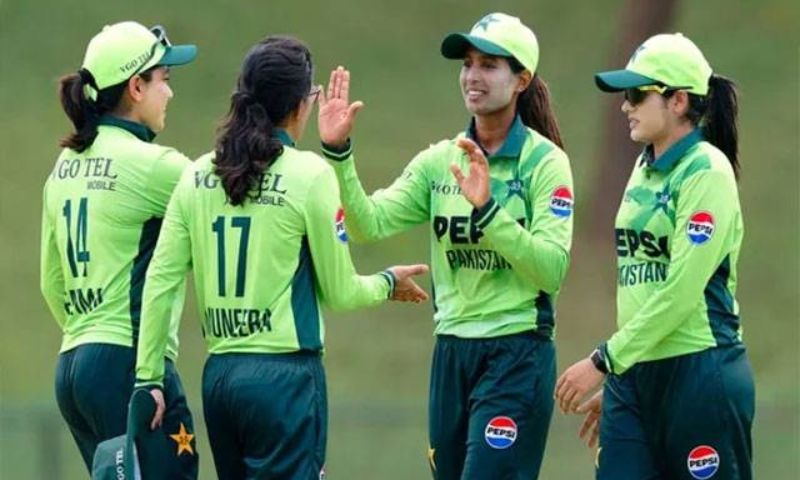 pak women canva