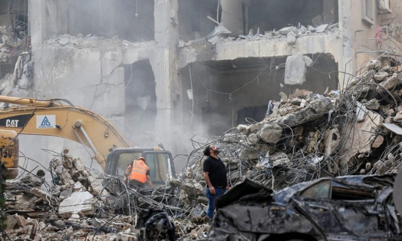 Israeli Airstrikes Kill 4, Injure 20 in Lebanon Despite US-Brokered Deal