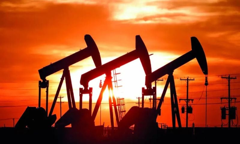 Global Oil Prices Jump to $105 a Barrel as Middle East Conflict Escalates