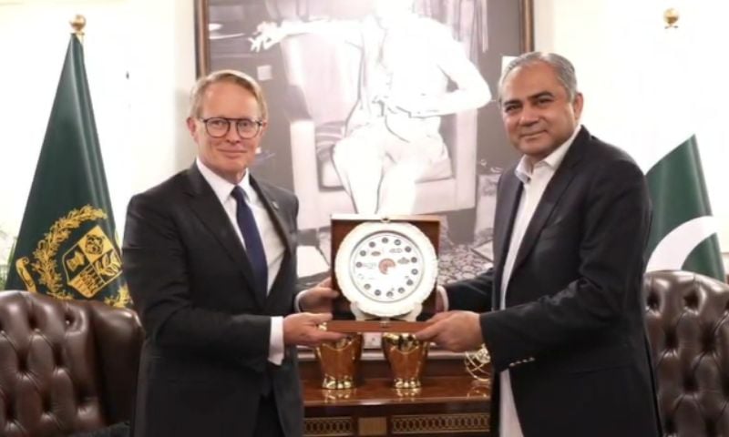 Illegal Migration from Pakistan to Europe Falls 64pc: Interior Minister