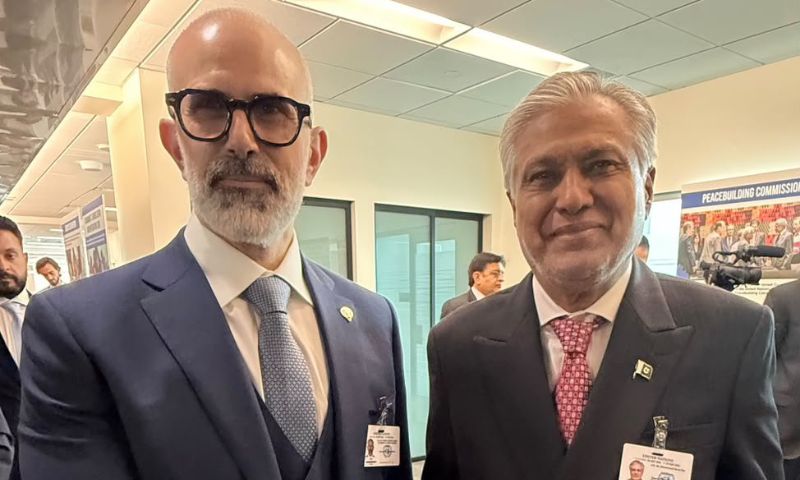 Pakistan Prime Minister, Kuwaiti Crown Prince Discuss Regional, Global Developments