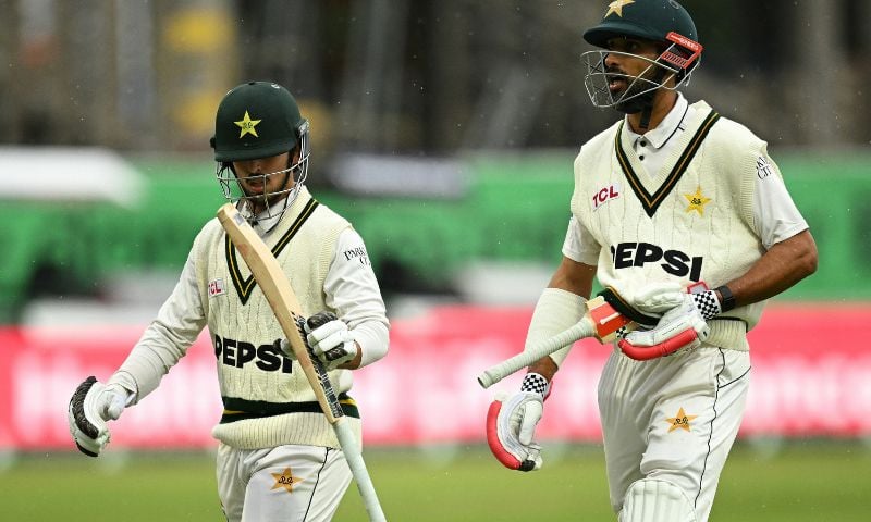 Pakistan 52/2 at Stumps After England Take 320-Run Lead in Third Test