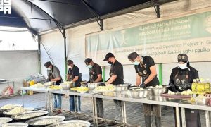 Saudi Arabia Provides 25,000 Hot Meals in Gaza