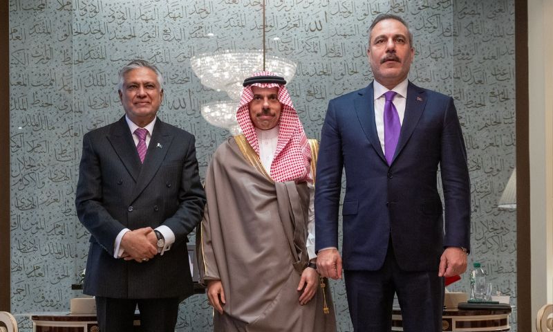 Pakistan, Saudi Arabia, Turkiye to Hold Urgent Meeting of Military Chiefs