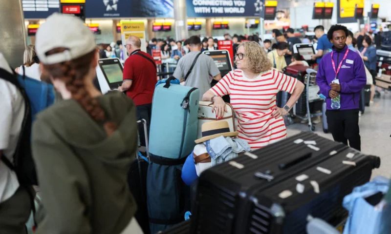 UK Air Traffic Control Technical Glitch Disrupts Over 600 Flights