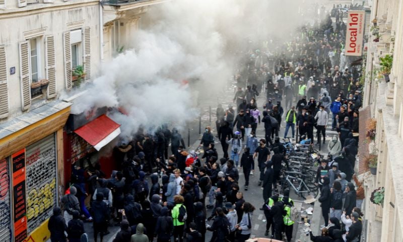 800,000 Take to Streets Across France in Cost-of-Living Protests