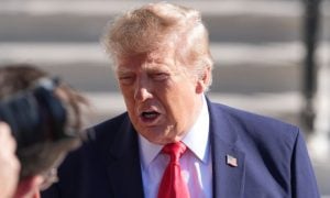 Trump Weighs Quick End to Iran War Against Letting Conflict 'Wither'
