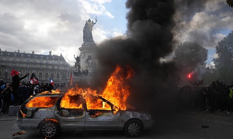 Violent Clashes, Looting Across France as Arrests Top 2,000 After Massive Protests