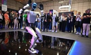 Humanoid Robots Dance the Macarena at Japan Tech Expo