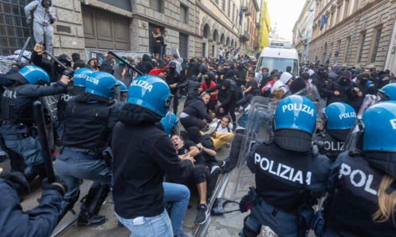Italy Approves 500 Troops for Milan, Toughens Penalties After Clashes