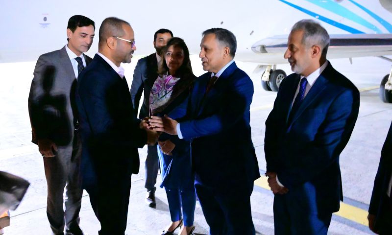Oman Foreign Minister Arrives in Pakistan on Official Visit